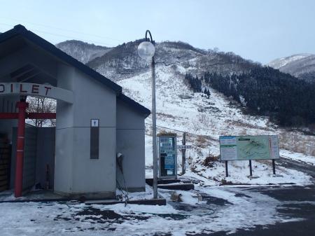 勝原スキー場の駐車場