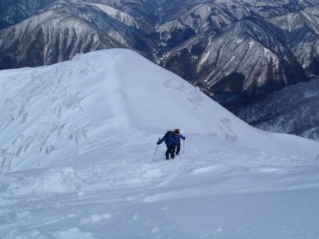 同行者二人も登ってくる