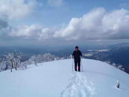 小荒島岳山頂で撮影