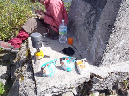カレーを作って食べる