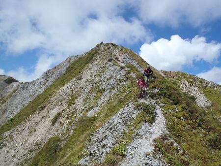 いい景色。後ろにいる方は蒜山で山岳ガイドしている方でたくさん大山の情報を教えてもらいました