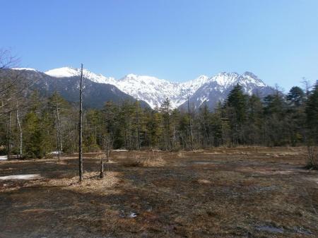 雪景色の穂高岳