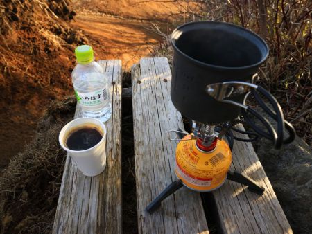 トワイライトタイムになるまで暇なのでコーヒーを作って飲みながらまったり待つことにした