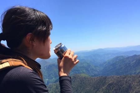 この景色みながら、苦労して登ってきたビールは格別！！