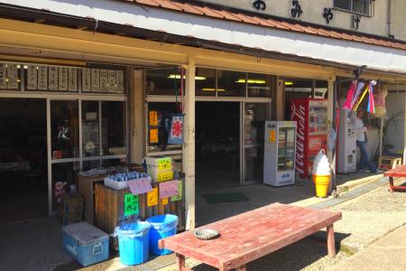 ジュワーっと炭酸いきたかったけど、かなりの山プライスだったので辞めｗここからロープウェイまで20分ほど歩いた