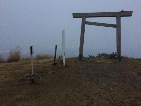 入道ヶ岳のピーク