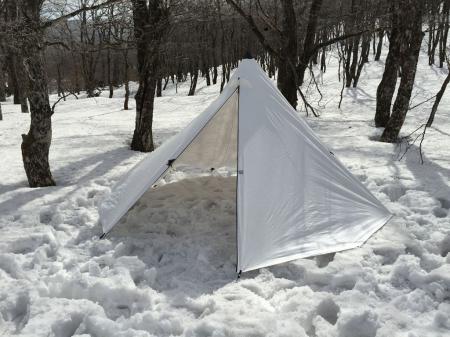 ワンポールテントを設営して中ですき焼きをする