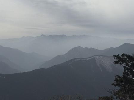 大峰山脈アップ