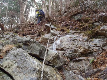 日本岳への急な登り