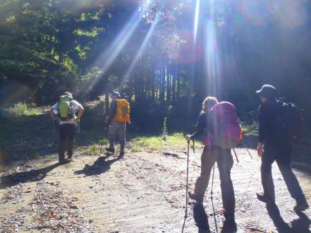 シャイなS嬢がIkajyuさんと何か話してる