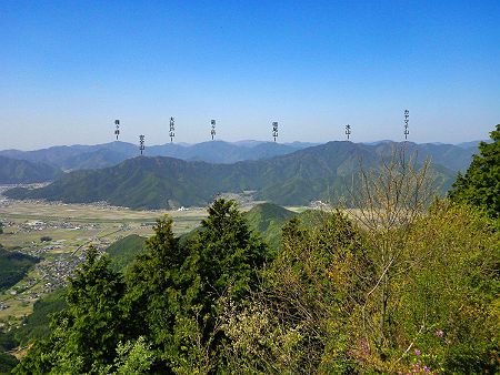 さらに近くの山が見えるんだけど、どれも登ったことのない山なので気になってしまう
