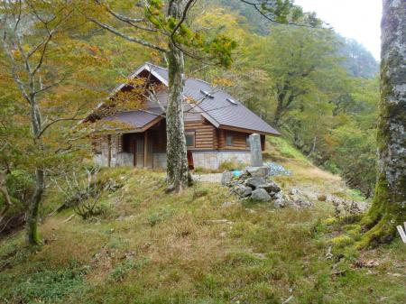 行者還小屋に到着