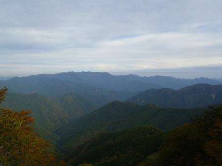 下山時はかなりガスがはけて綺麗な景色がみられた