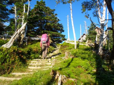 やっと小屋に到着