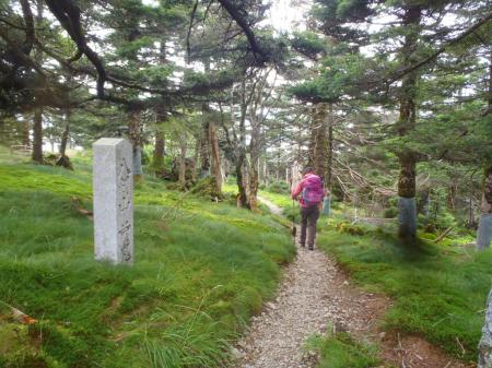 八経ヶ岳へ向かう