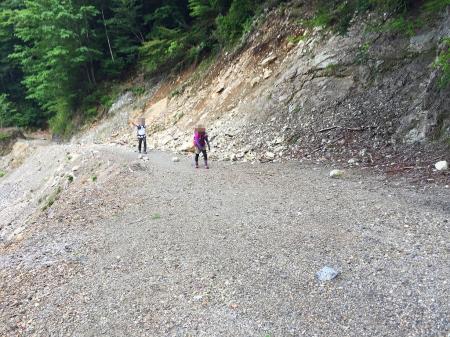 お二人さん、まだまだ歩けそうですな～