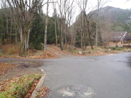 ここを真っすぐ