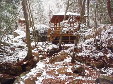 途中の東屋ではトイレもあった