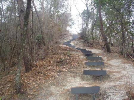 まさに関電道の階段