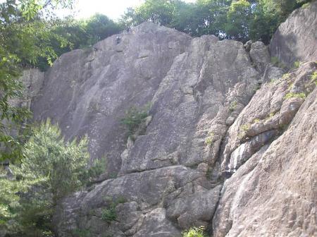 上のほうまで登ったけど、ここで油断すると滑落すると言われた。確かに最後まで油断禁物だね