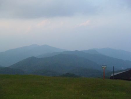 山頂より武奈ヶ岳方面