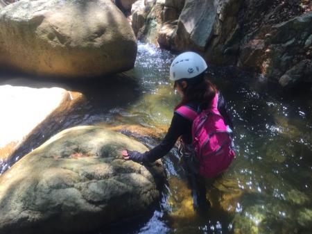 一発目に入ったときめちゃ冷たかった。でも少し浸かっていると慣れてくる。しかしなかなか慣れないS嬢