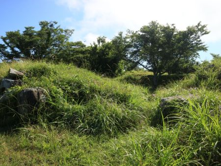草原地帯のようなところに出てピークが見えた