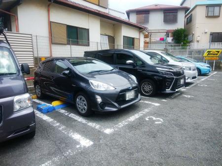 駐車場に戻ってきた。短い山行だったけどいい運動になった