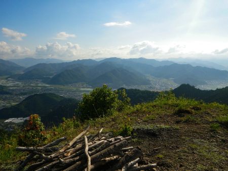 こっち側の山は登ったことがないけど、後で調べてみようかな