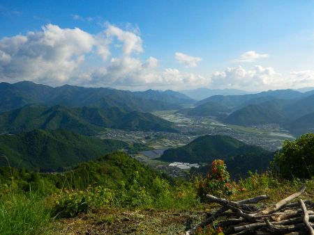 丹波の山からこういう景色を見るのがいい感じ。この雰囲気がいいんよね