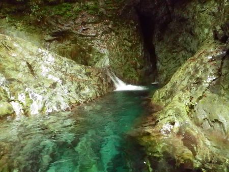 この神秘的なポイントも撮影しておいた。本当はミラーレスで撮影したかったんだけど取り出すのが面倒だった