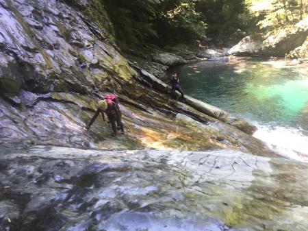 ひでぶ～さんのいる手前のところが超滑る地帯でリングが刺さっていました