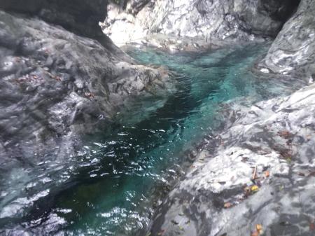 ここも何気に流されていきます