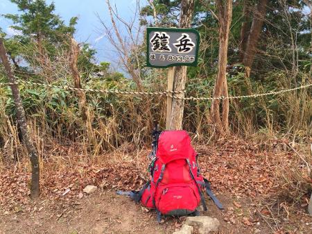 このdeuterのザックを使うのは今回で最後になるので記念撮影。他のザック買ったり、なかなか自分が好むザックがなかったのだが、先日いいのがあったので購入した。長い期間ありがとう！