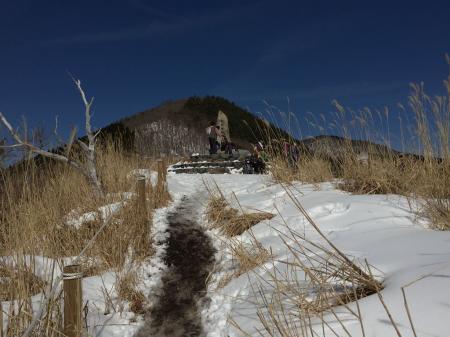 観音峰展望台に到着。結構人がいた