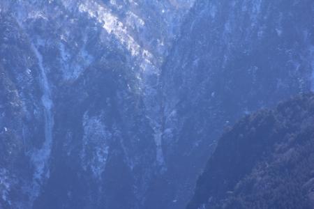 観音峰から双門の滝が見えると思って、望遠で探したが見つからず・・・う～ん、もっと望遠がいるか！？