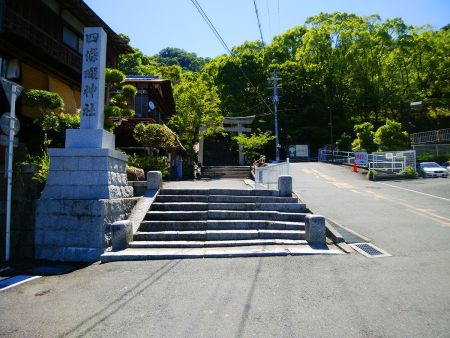四條畷神社の入口までやってきた