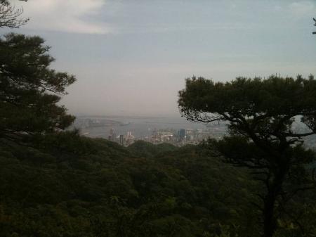 神戸方面がちょろっと見える