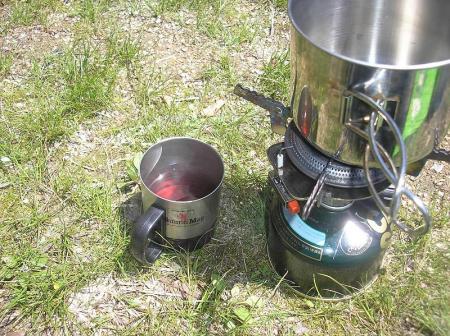 食後には紅茶を飲む