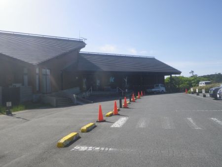 大台ケ原駐車場に車をとめてビジターセンターからスタート