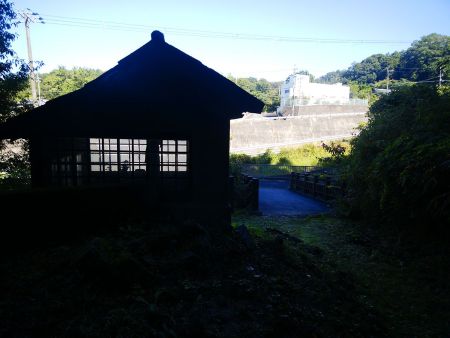 入山口まで下ってきた。下山時も間違えないように注意したけどコースタイム的には早かった