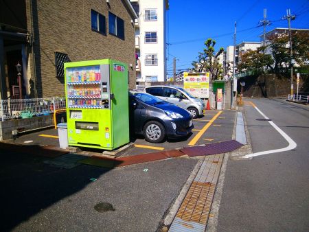 コインパーキングまで戻ってきた。短い山行だったけどお疲れ様でした