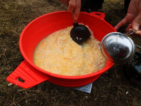 最後はご飯と卵と塩少々を入れておじや風にして食べた。これもまた格別に美味かった