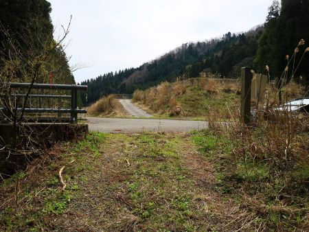 上丹生登山口まで戻ってきた。本日も本当にお疲れ様でした。あーしんどかった！って気持ちが大きかった
