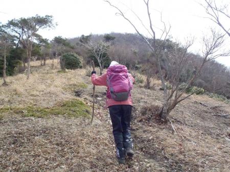 急登をがんばるS嬢