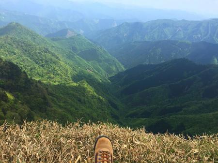 写真では伝わりにくいが、すごい深い谷底と迫力