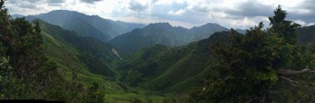 七曜岳からの展望。バリゴヤの頭が綺麗にみえました