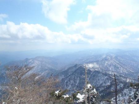 釈迦ヶ岳山頂よりの展望