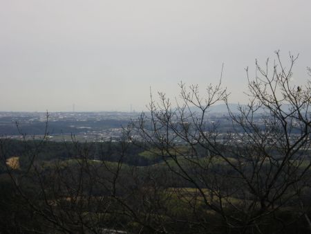 ズームで明石海峡大橋を撮影してみた。肉眼でもよく見えたんだけどね