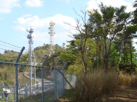 あの電波塔へ向かう